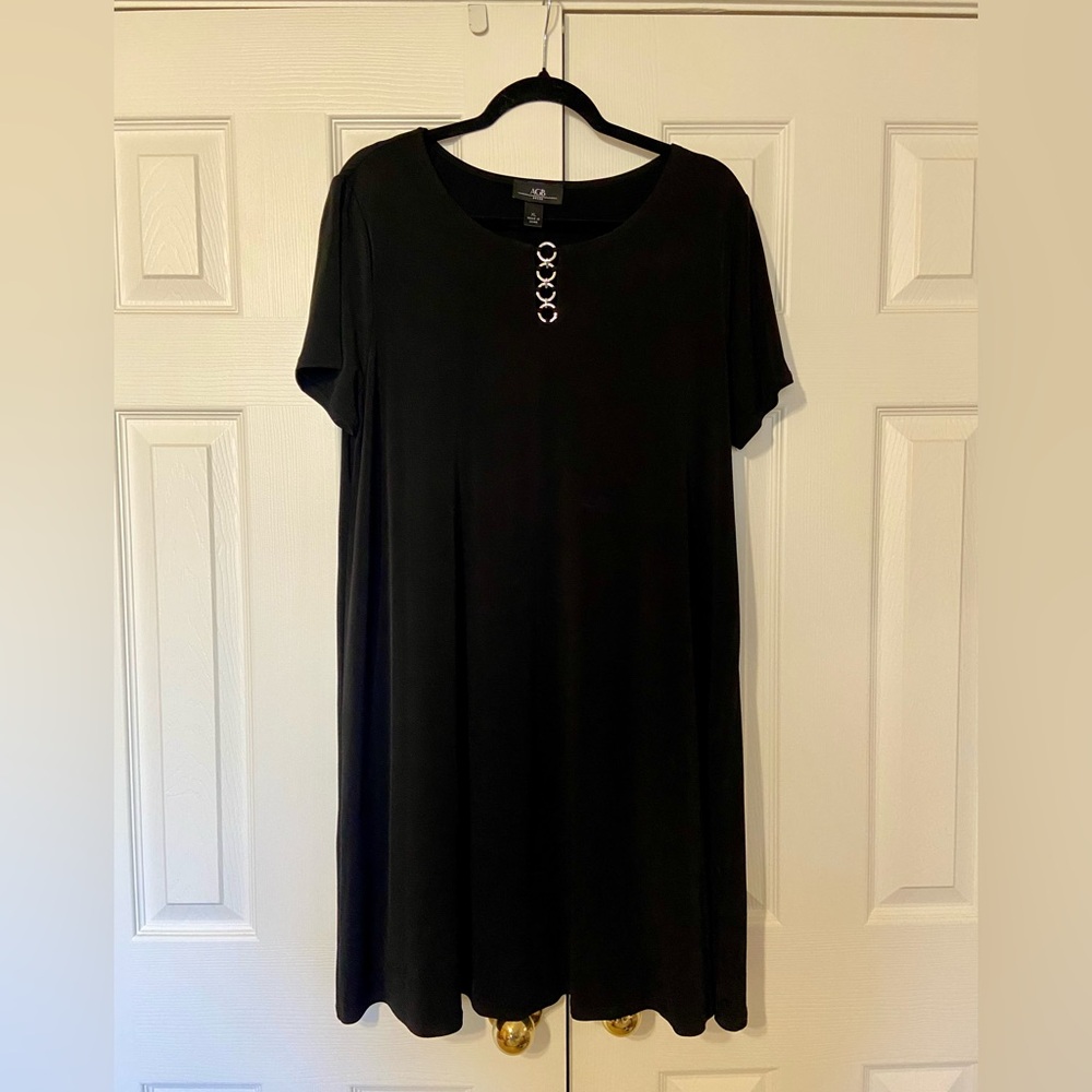 AGB Black Short Sleeved Dress with Silver Ring Detail in Women’s XL